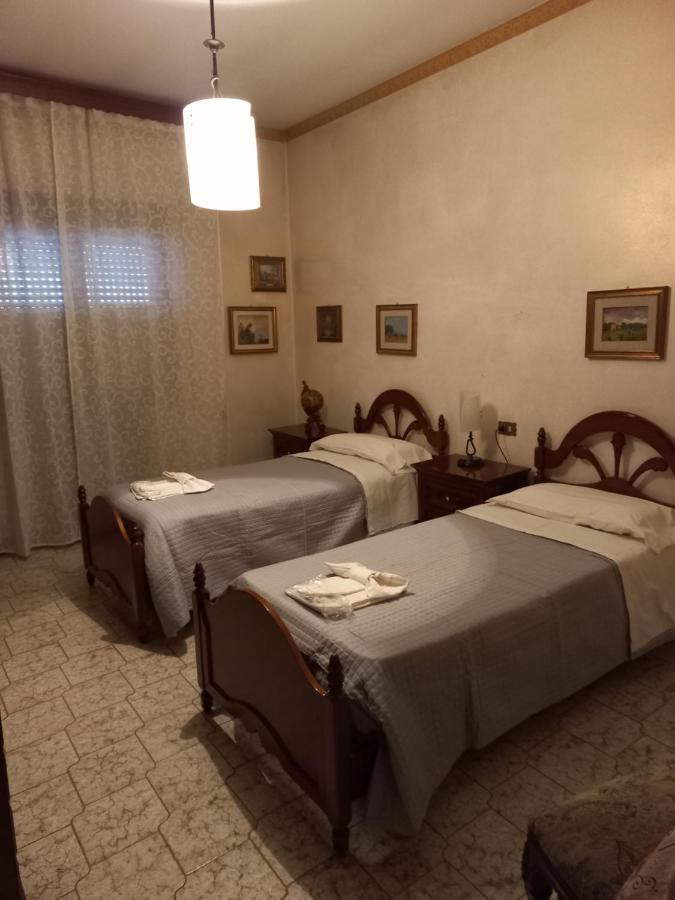 ラクイラ Casa Guerrino Bed & Breakfast エクステリア 写真
